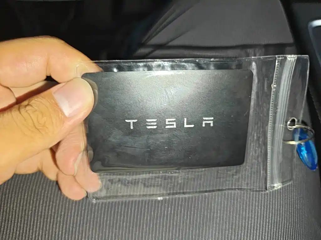 Tesla Model Y — фото 13
