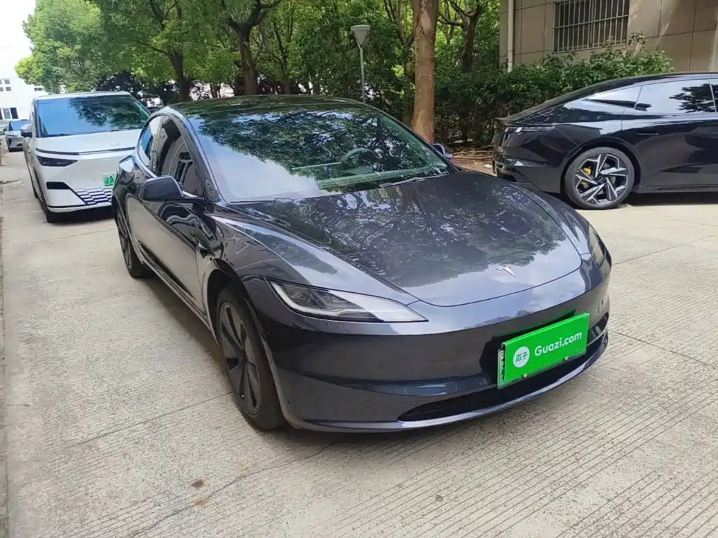 Tesla Model 3 — фото 4