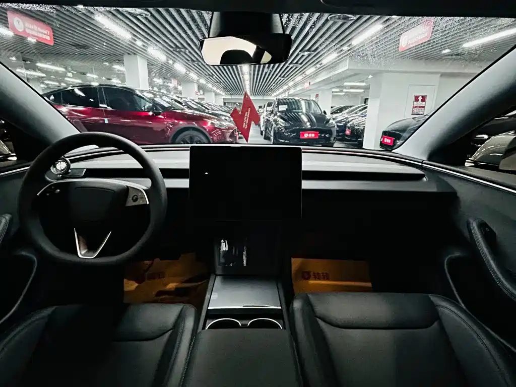 Tesla Model 3 — фото 9