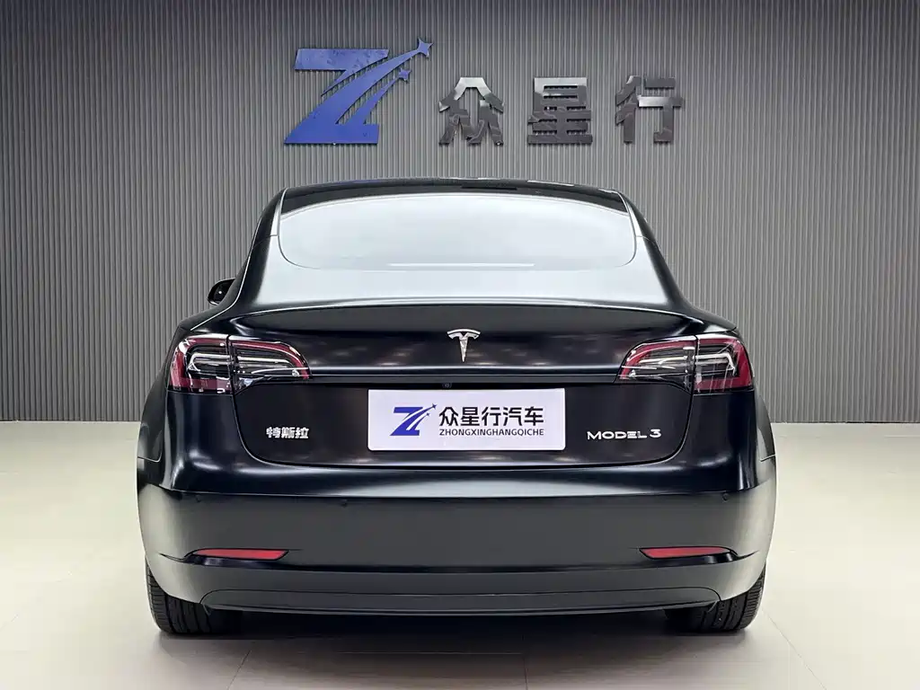 Tesla Model 3 — фото 4