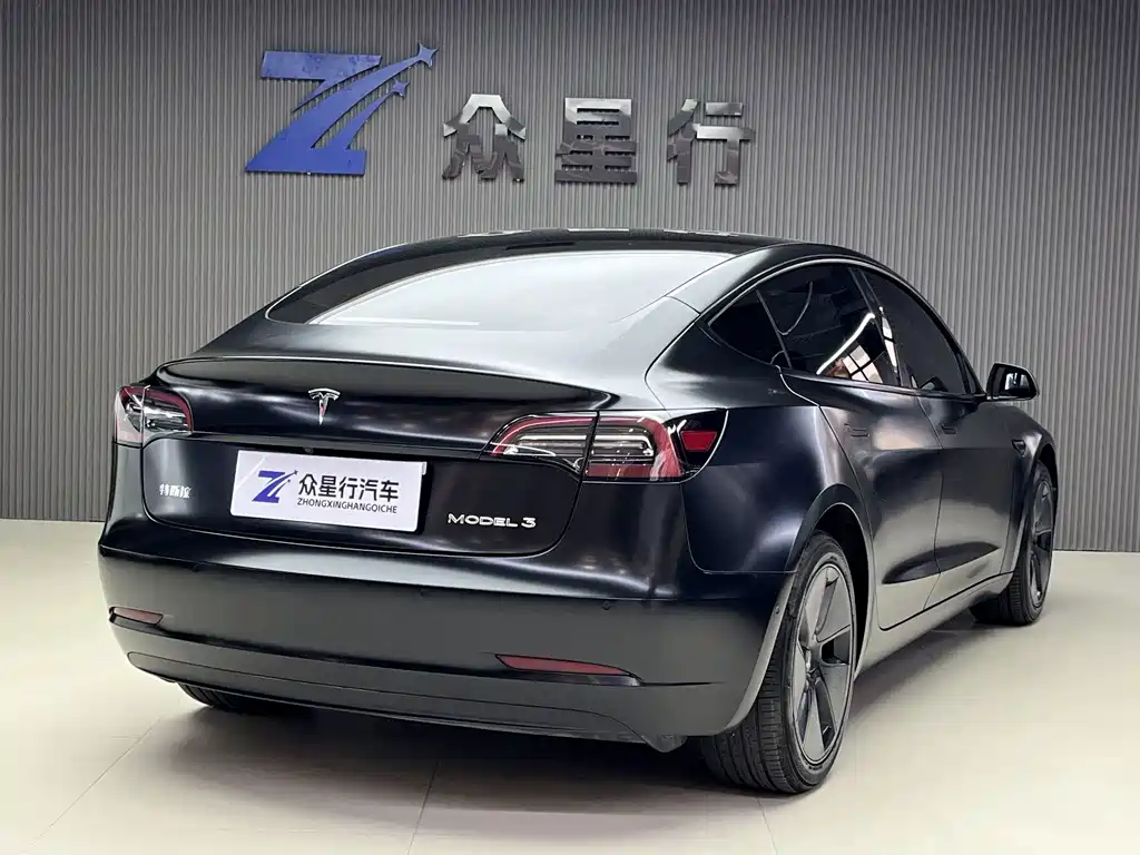 Tesla Model 3 — фото 5