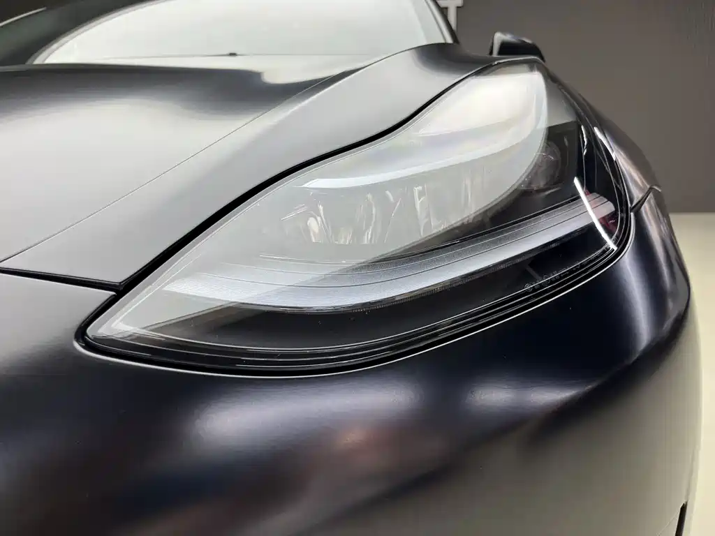 Tesla Model 3 — фото 6