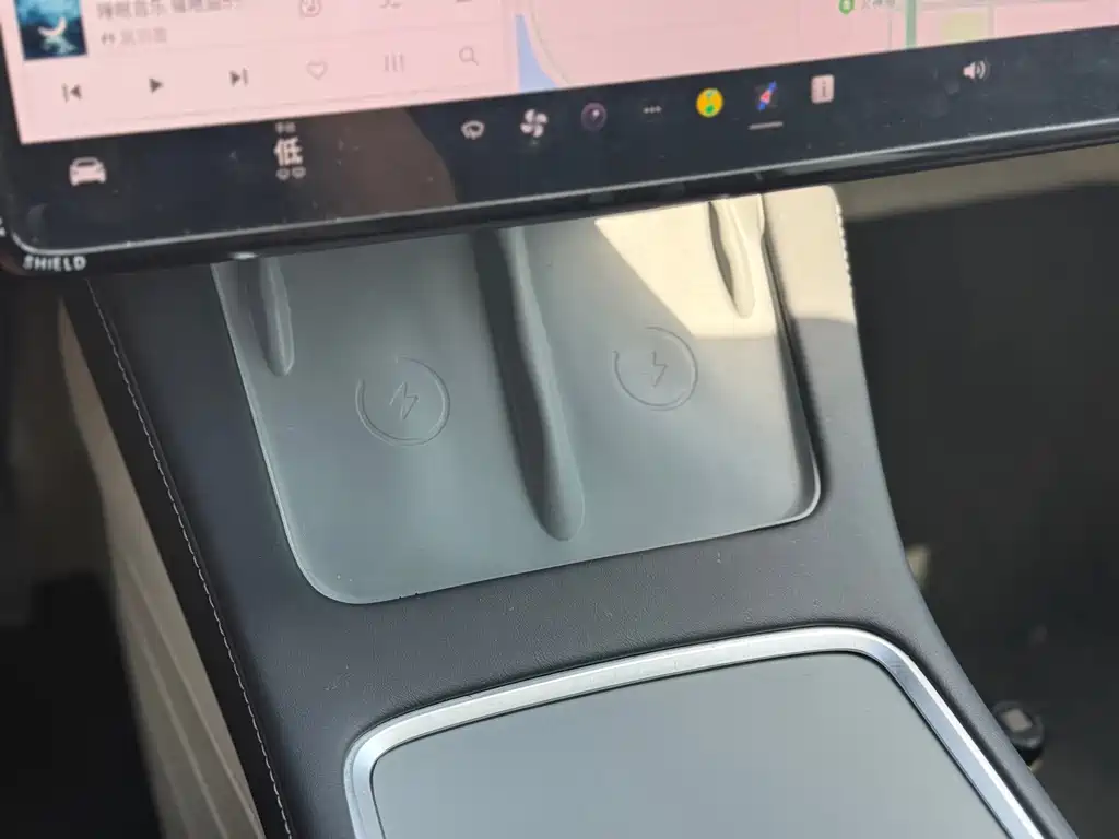 Tesla Model Y — фото 28