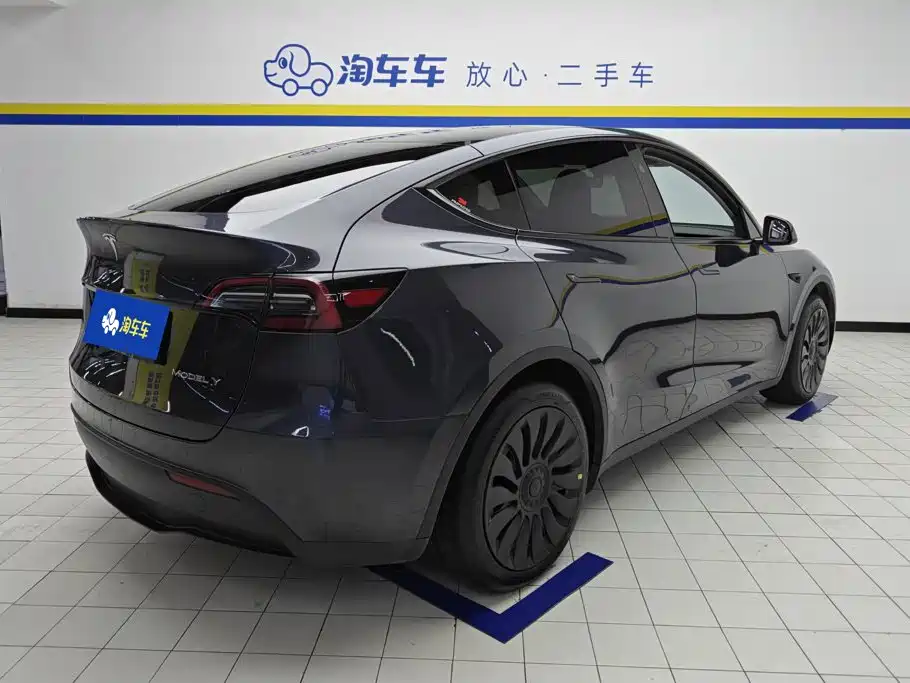 Tesla Model Y — фото 3