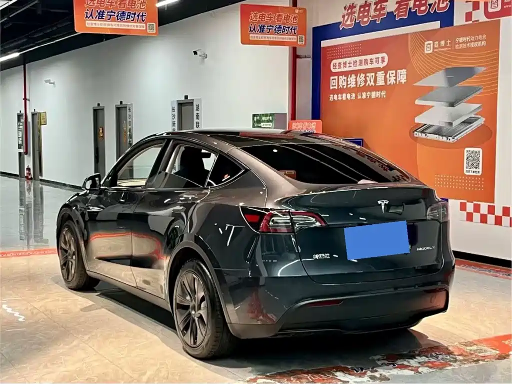 Tesla Model Y — фото 4