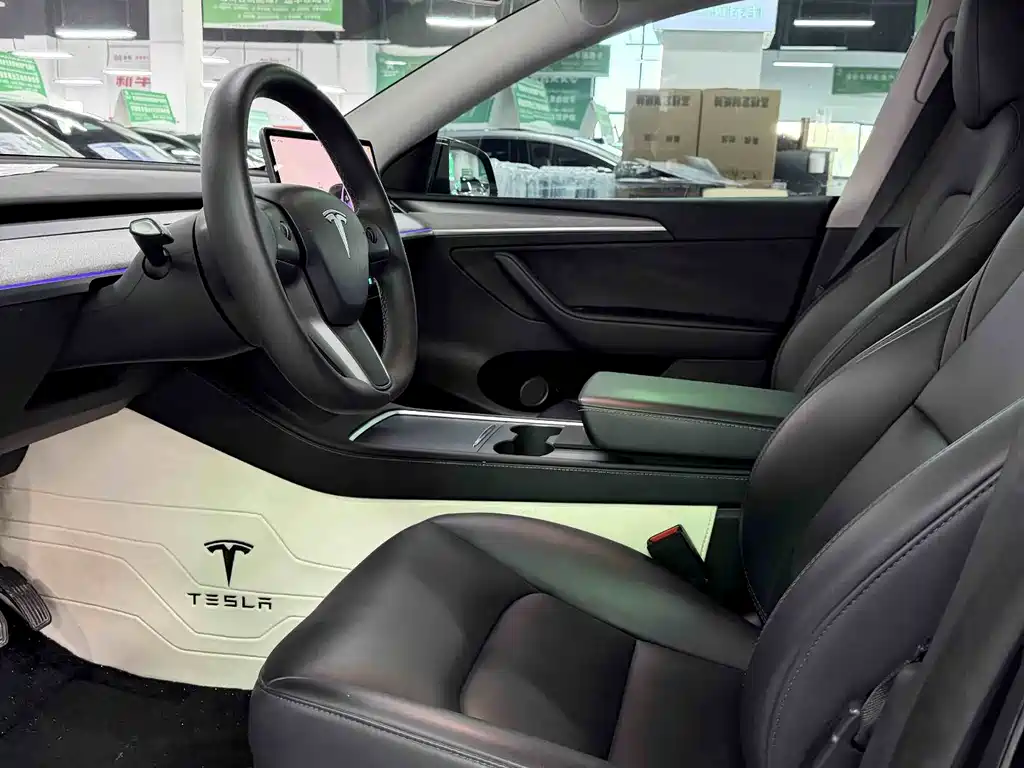 Tesla Model Y — фото 4
