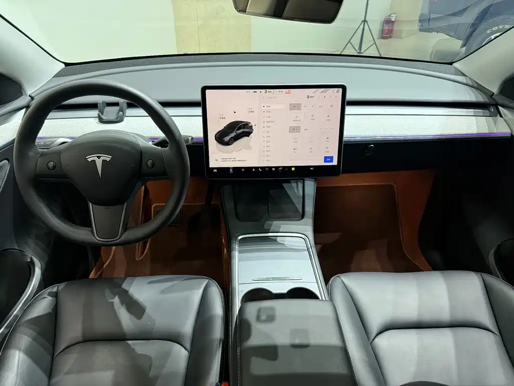 Tesla Model Y — фото 6