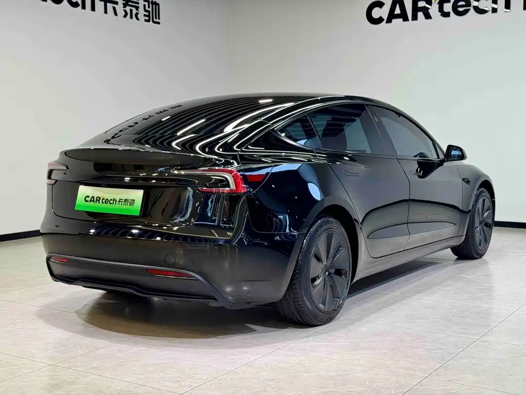 Tesla Model 3 — фото 4
