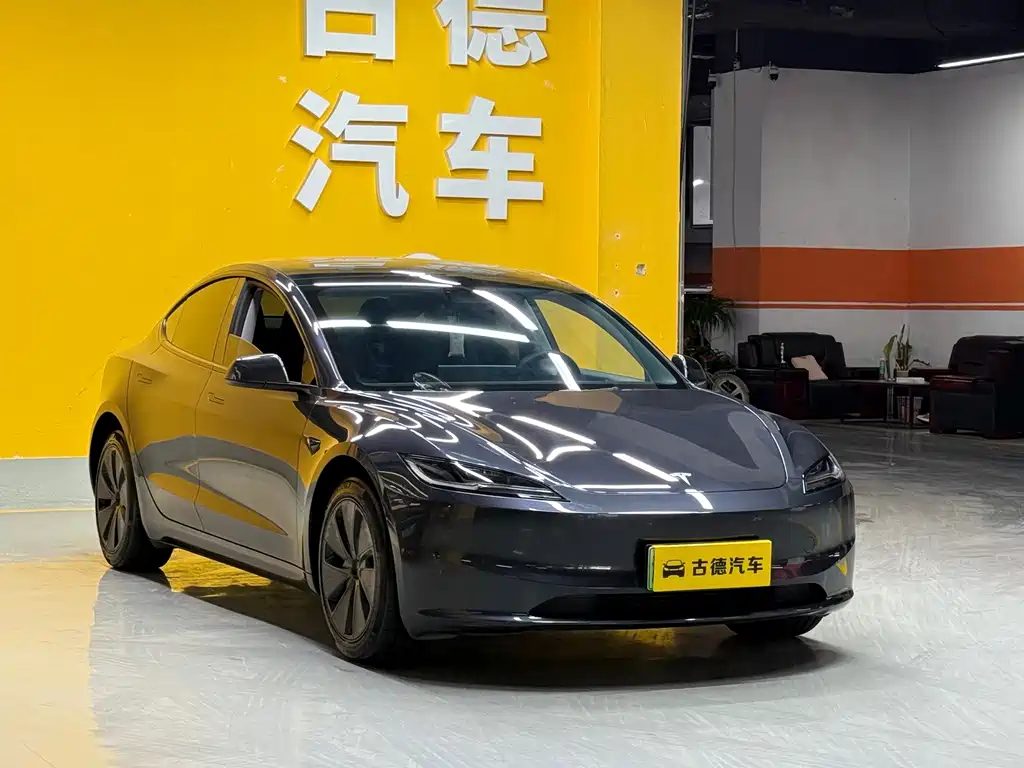 Tesla Model 3 — фото 3
