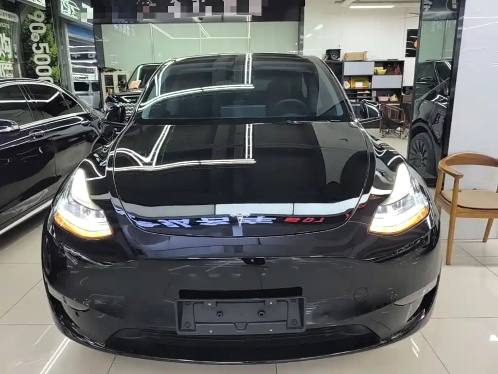 Tesla Model Y — фото 3