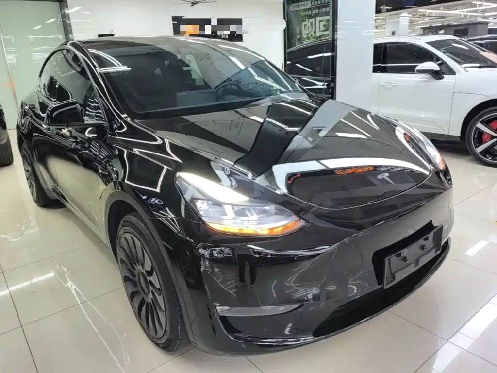 Tesla Model Y — фото 4