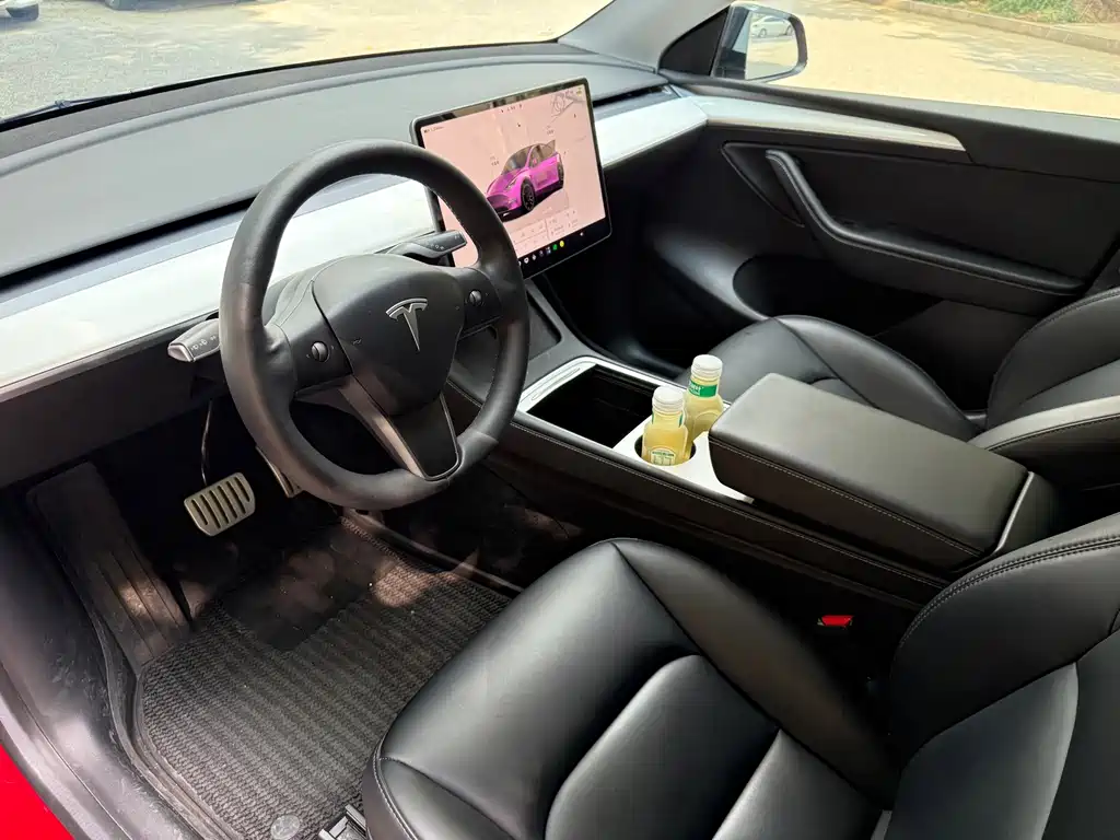 Tesla Model Y — фото 4