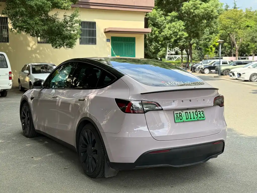Tesla Model Y — фото 7