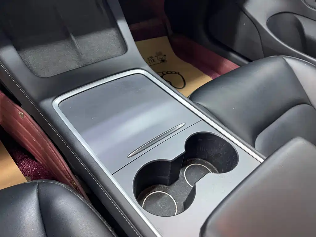 Tesla Model 3 — фото 23