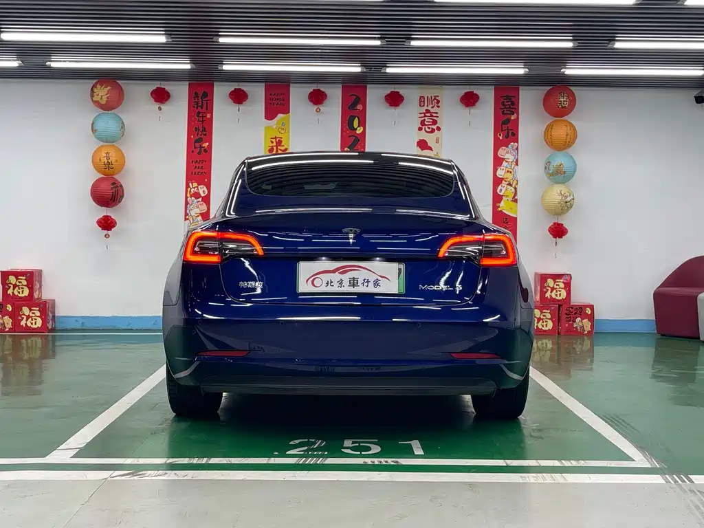 Tesla Model 3 — фото 6