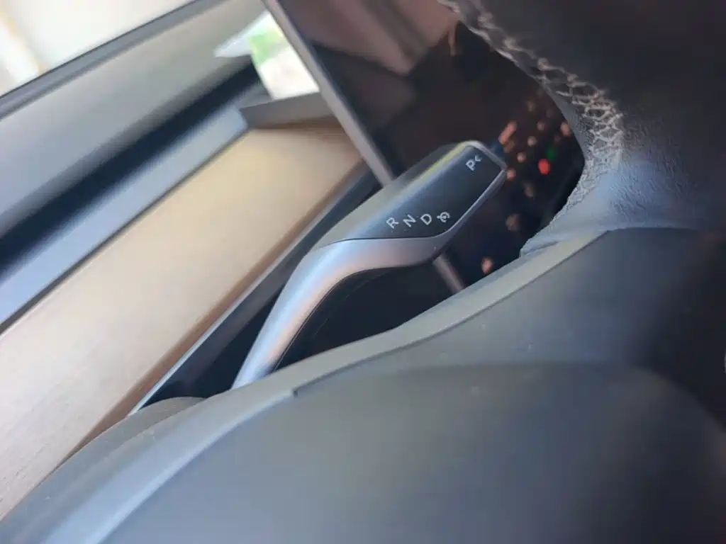 Tesla Model 3 — фото 14