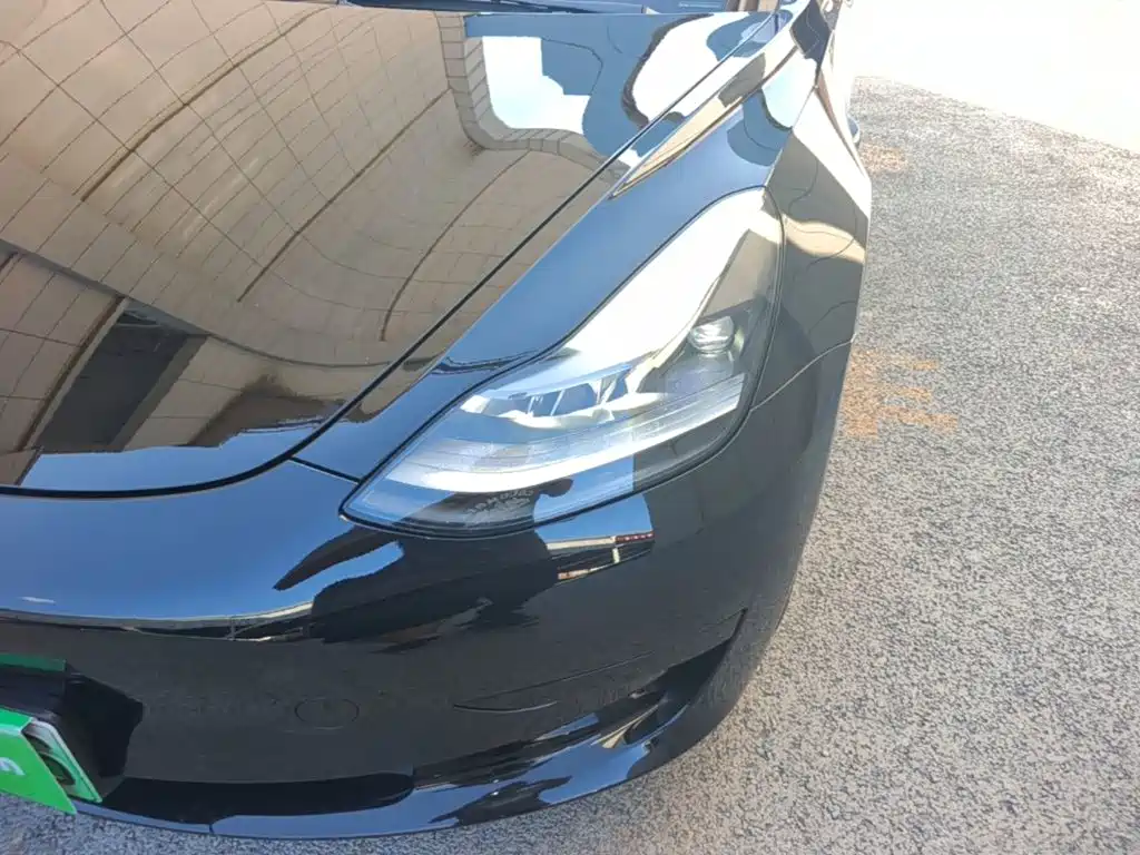 Tesla Model 3 — фото 24