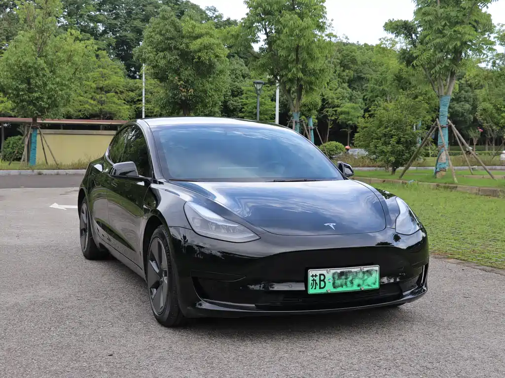 Tesla Model 3 — фото 5