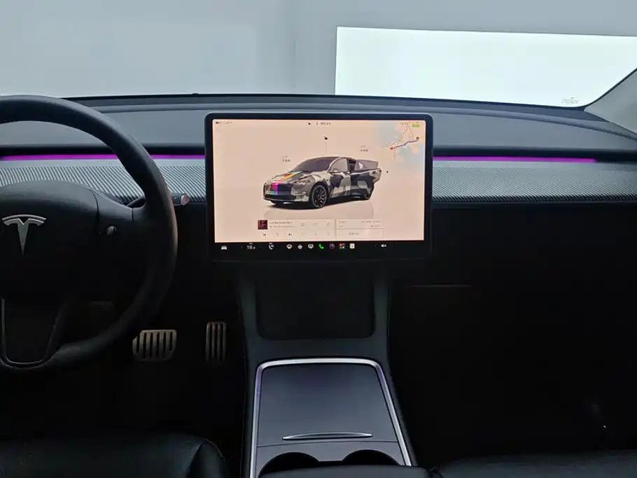 Tesla Model Y — фото 13
