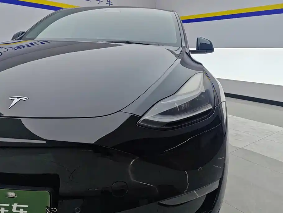 Tesla Model Y — фото 5