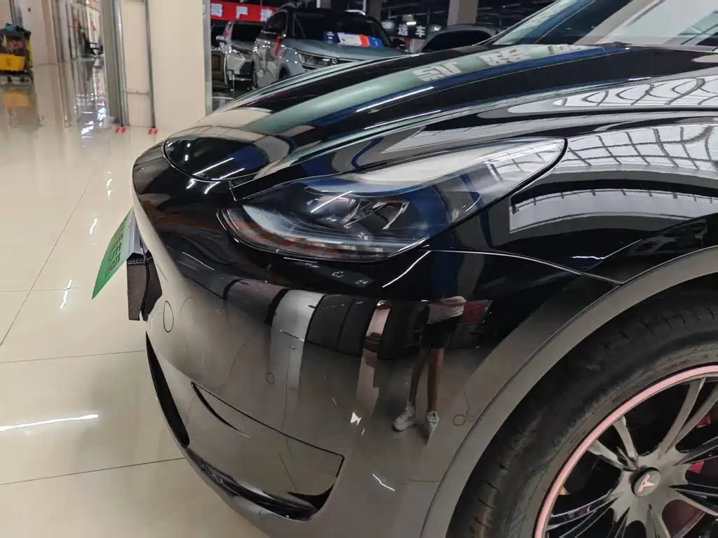 Tesla Model Y — фото 19