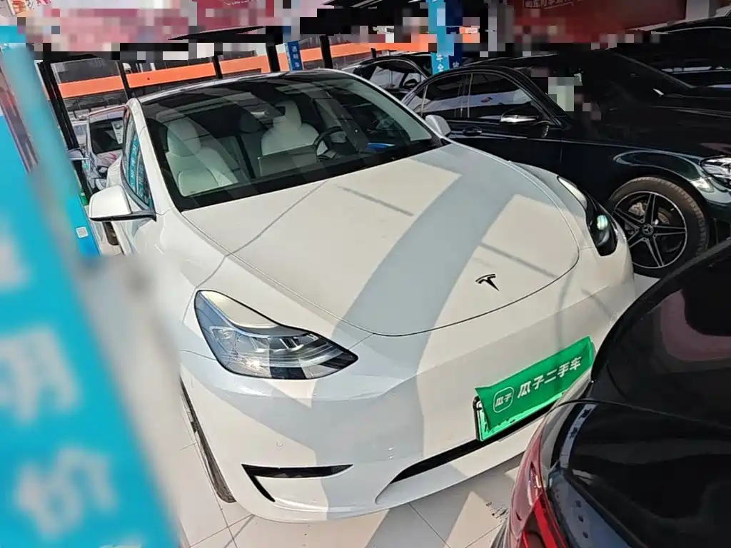 Tesla Model Y — фото 4