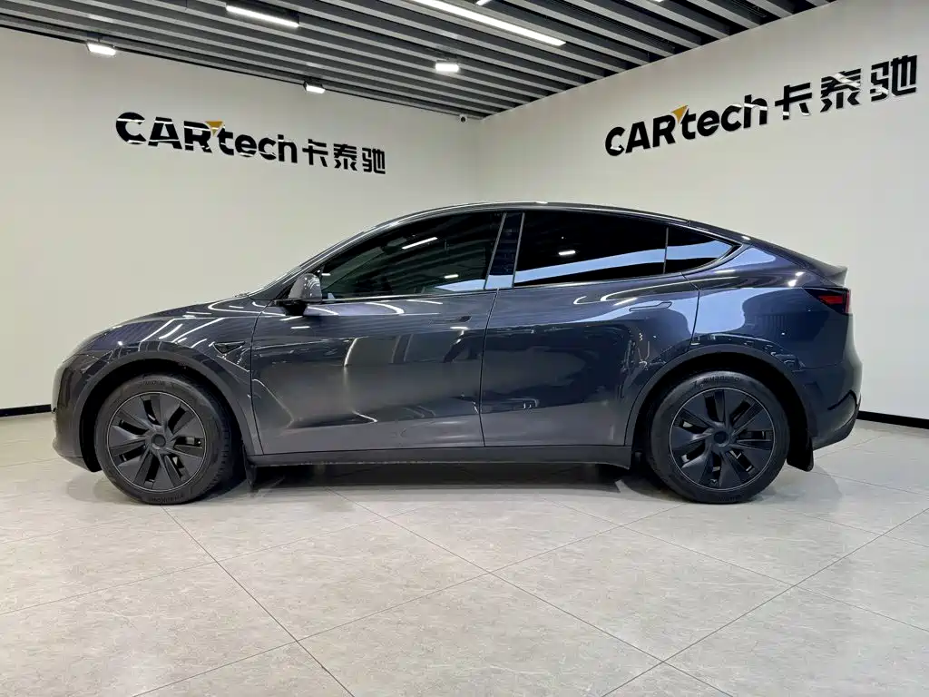 Tesla Model Y — фото 7
