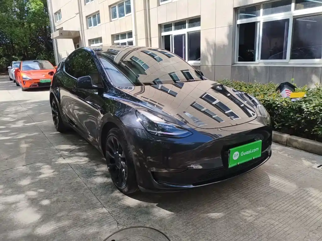 Tesla Model Y — фото 4