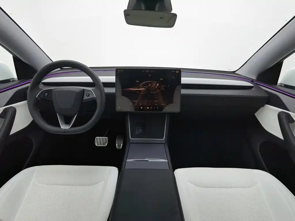 Tesla Model Y — фото 5