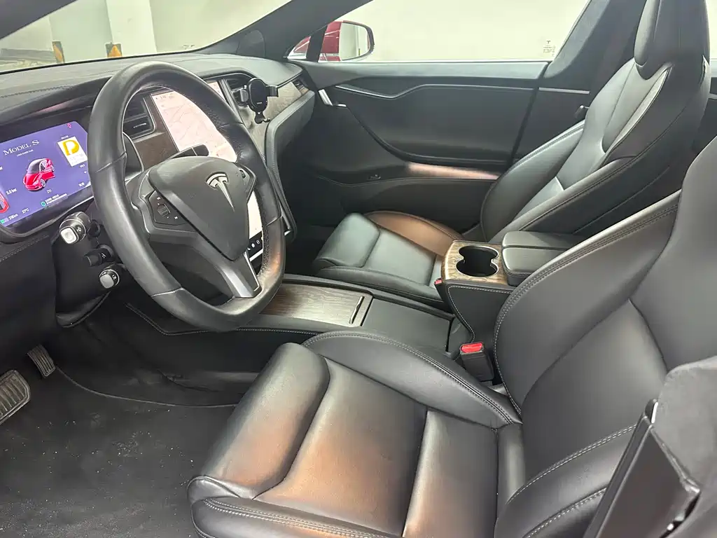 Tesla Model S — фото 8