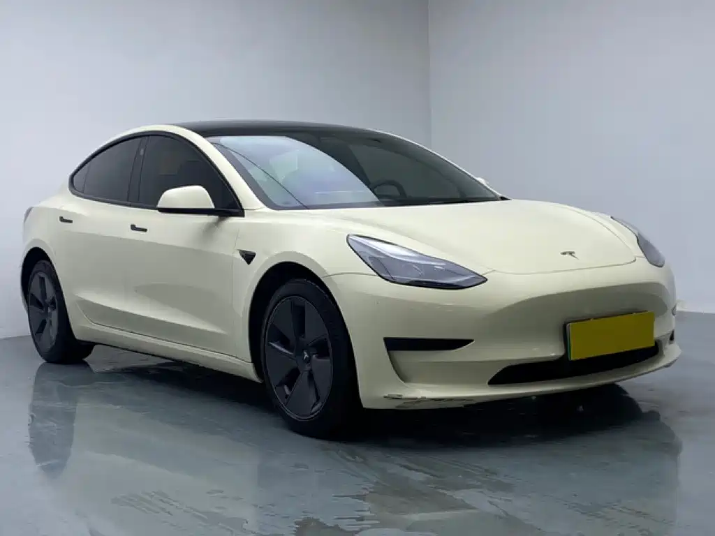 Tesla Model 3 — фото 3