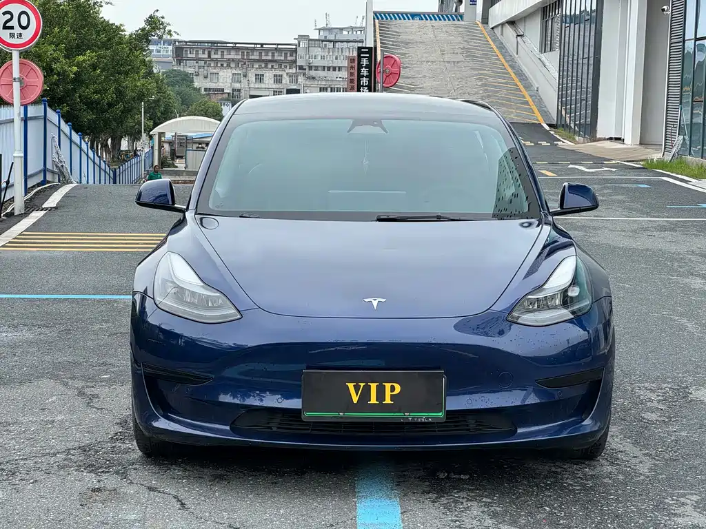 Tesla Model 3 — фото 2