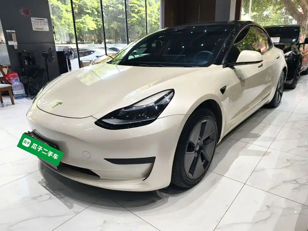 Tesla Model 3 — фото 2