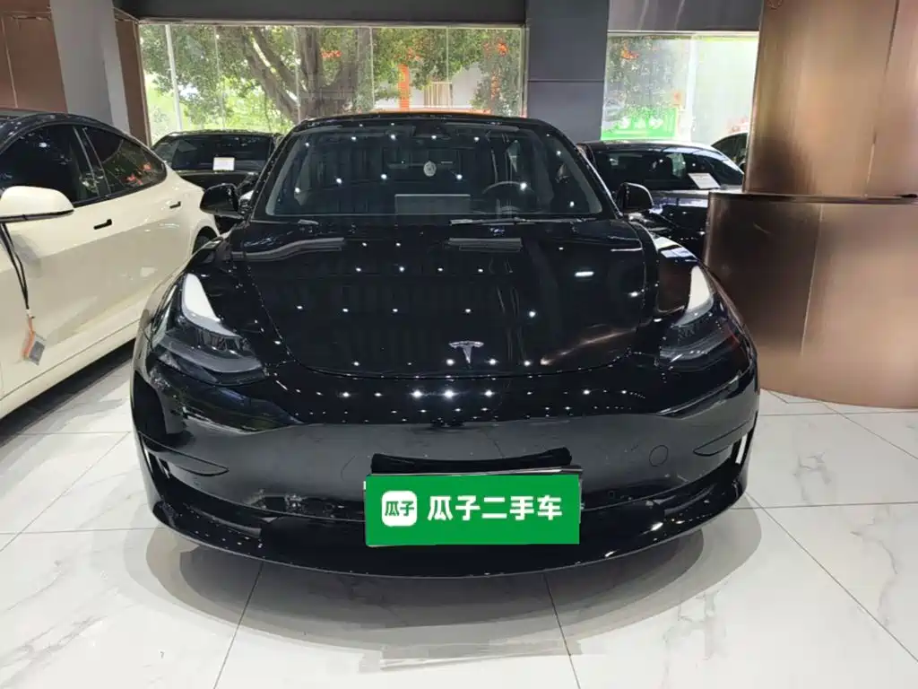 Tesla Model 3 — фото 3