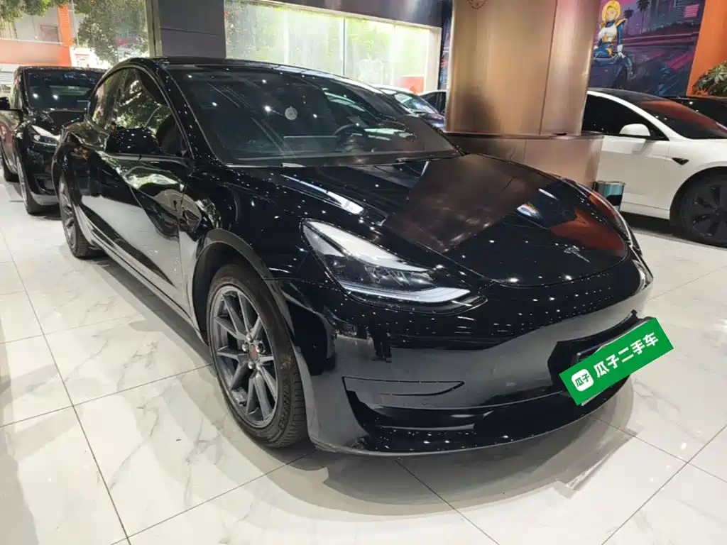 Tesla Model 3 — фото 4