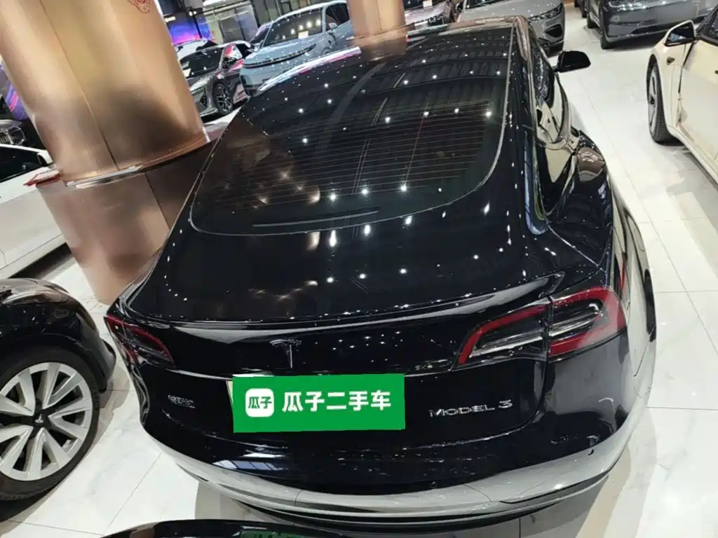 Tesla Model 3 — фото 6