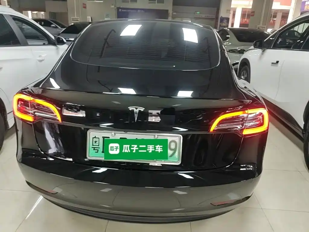 Tesla Model 3 — фото 6