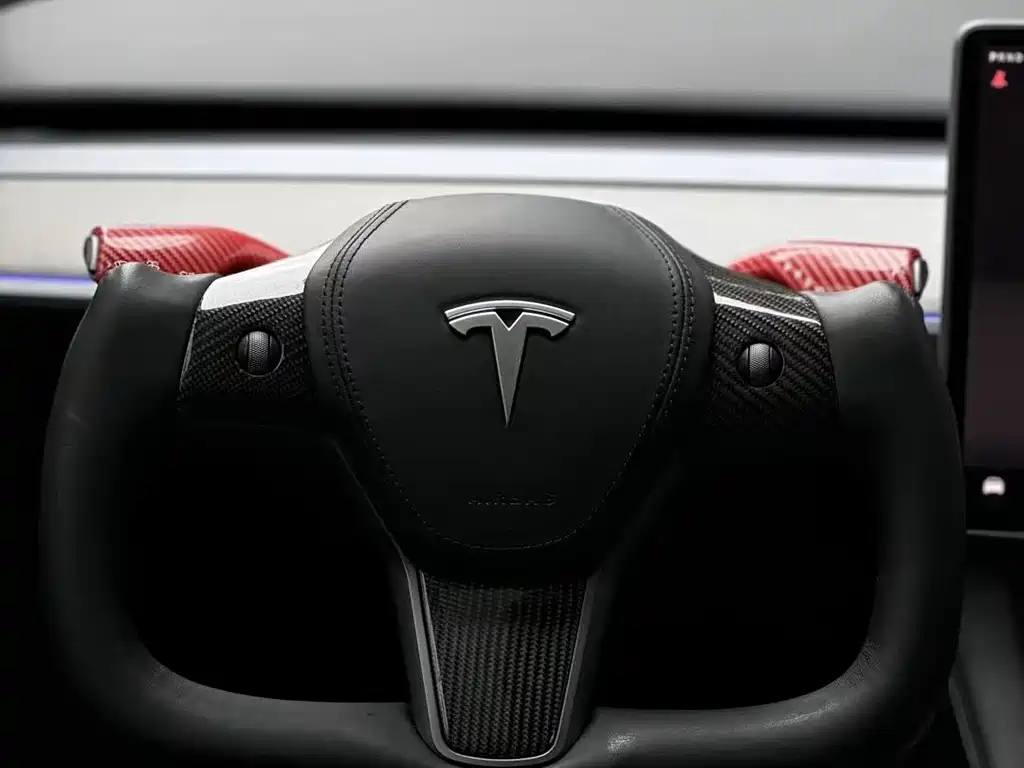 Tesla Model Y — фото 5