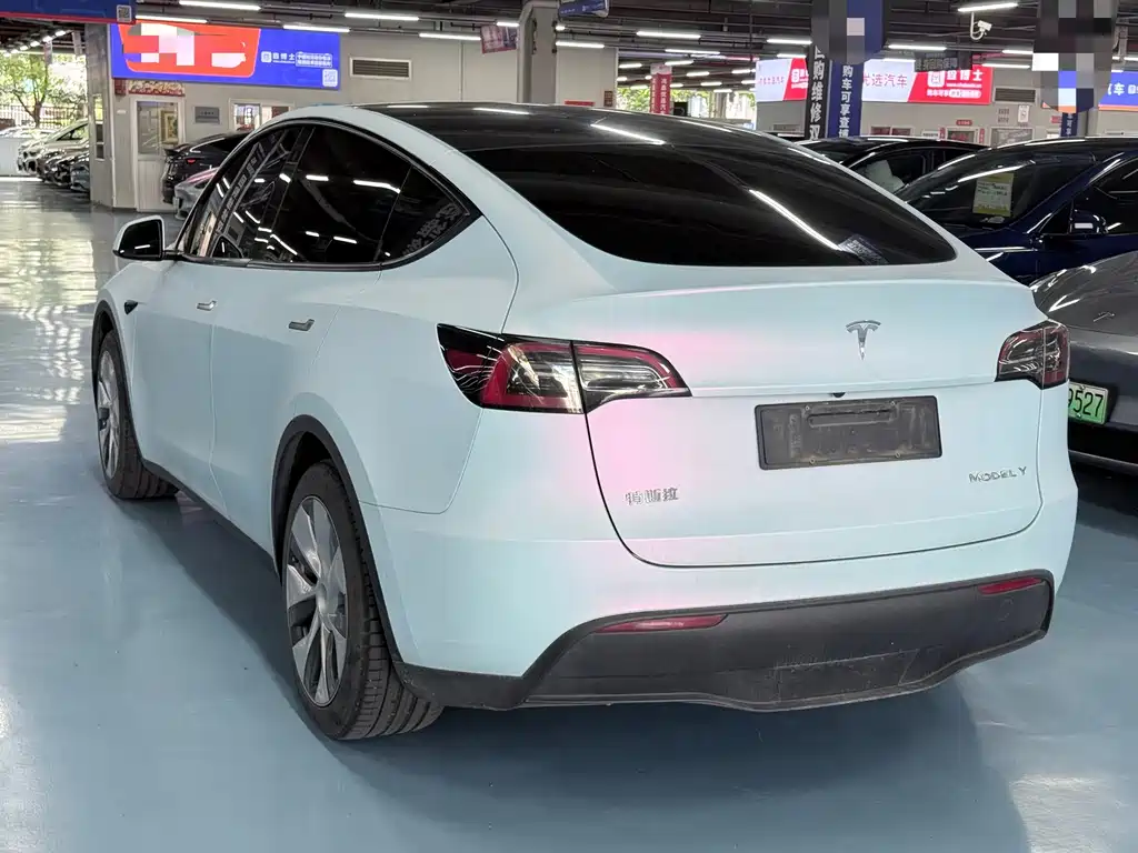 Tesla Model Y — фото 4