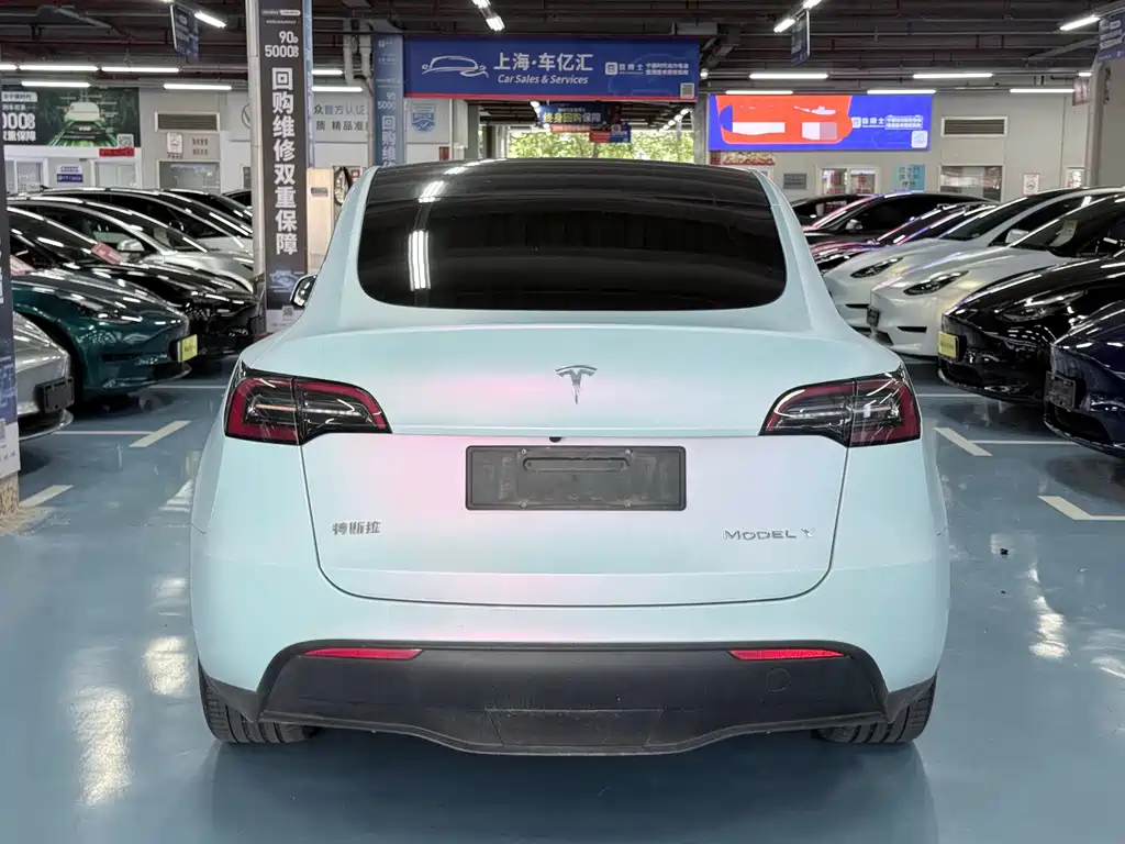 Tesla Model Y — фото 5
