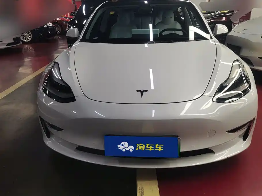 Tesla Model 3 — фото 2