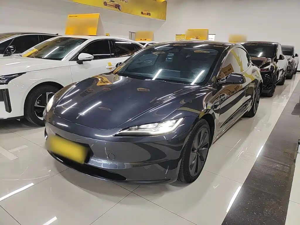 Tesla Model 3 — фото 2