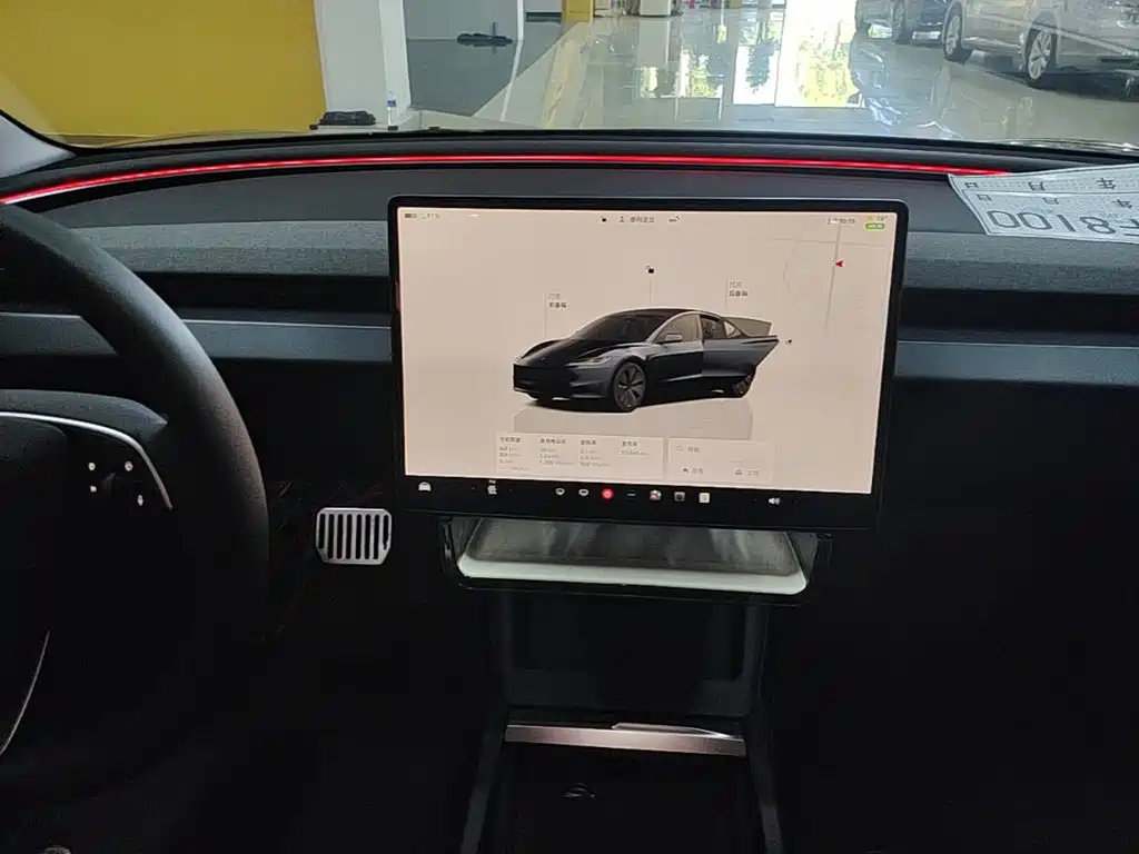 Tesla Model 3 — фото 13