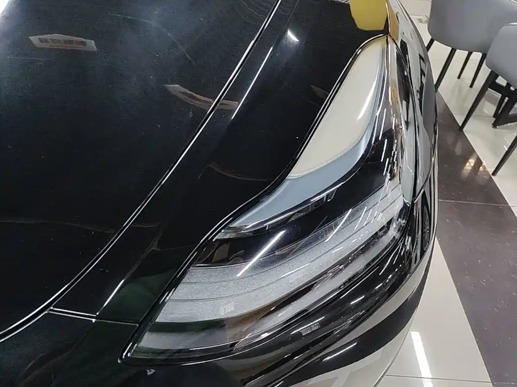 Tesla Model Y — фото 24