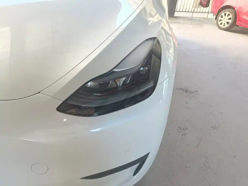 Tesla Model Y — фото 24