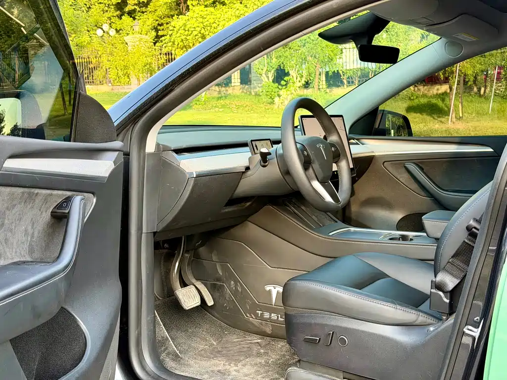 Tesla Model Y — фото 7