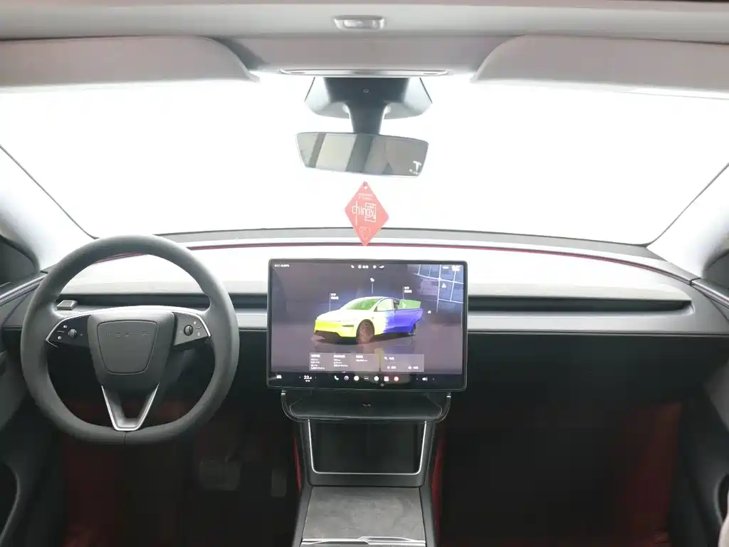Tesla Model Y — фото 14