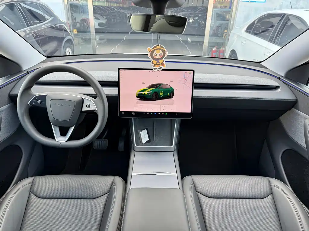 Tesla Model Y — фото 4