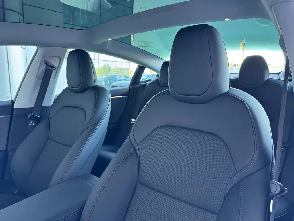 Tesla Model 3 — фото 8