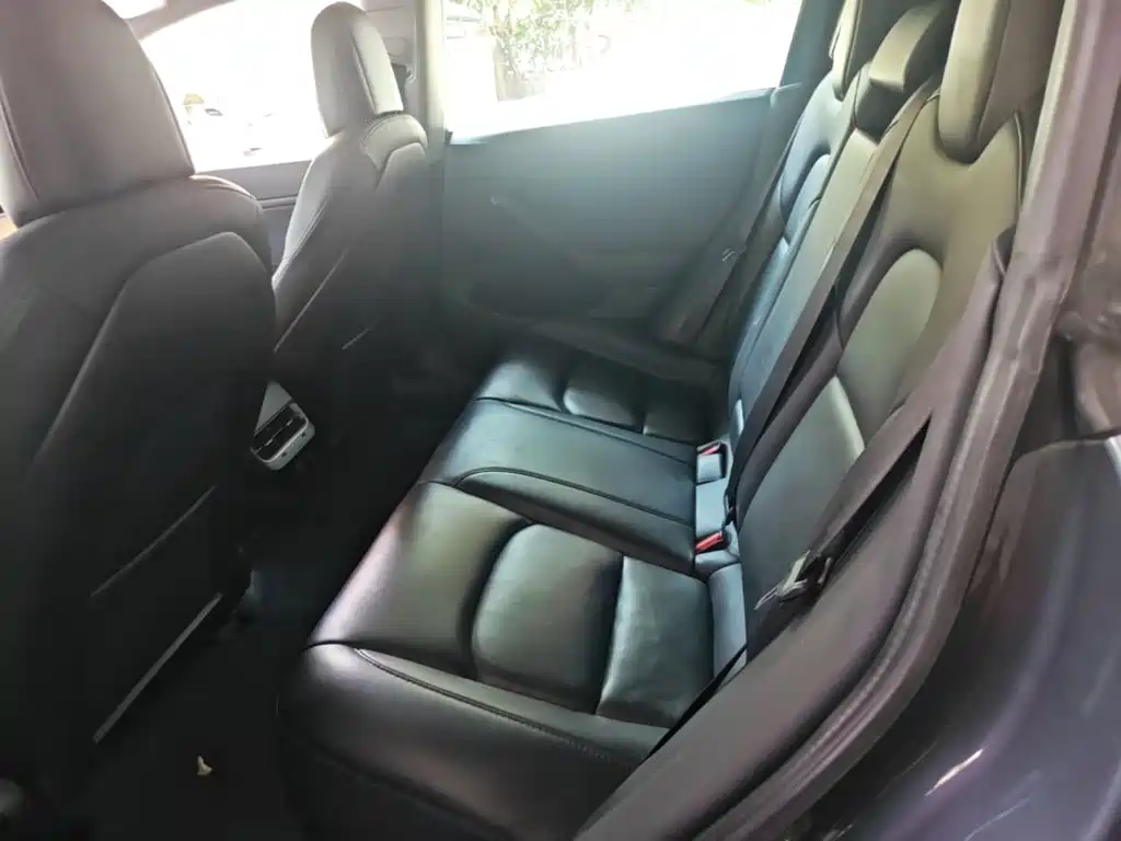 Tesla Model 3 — фото 13